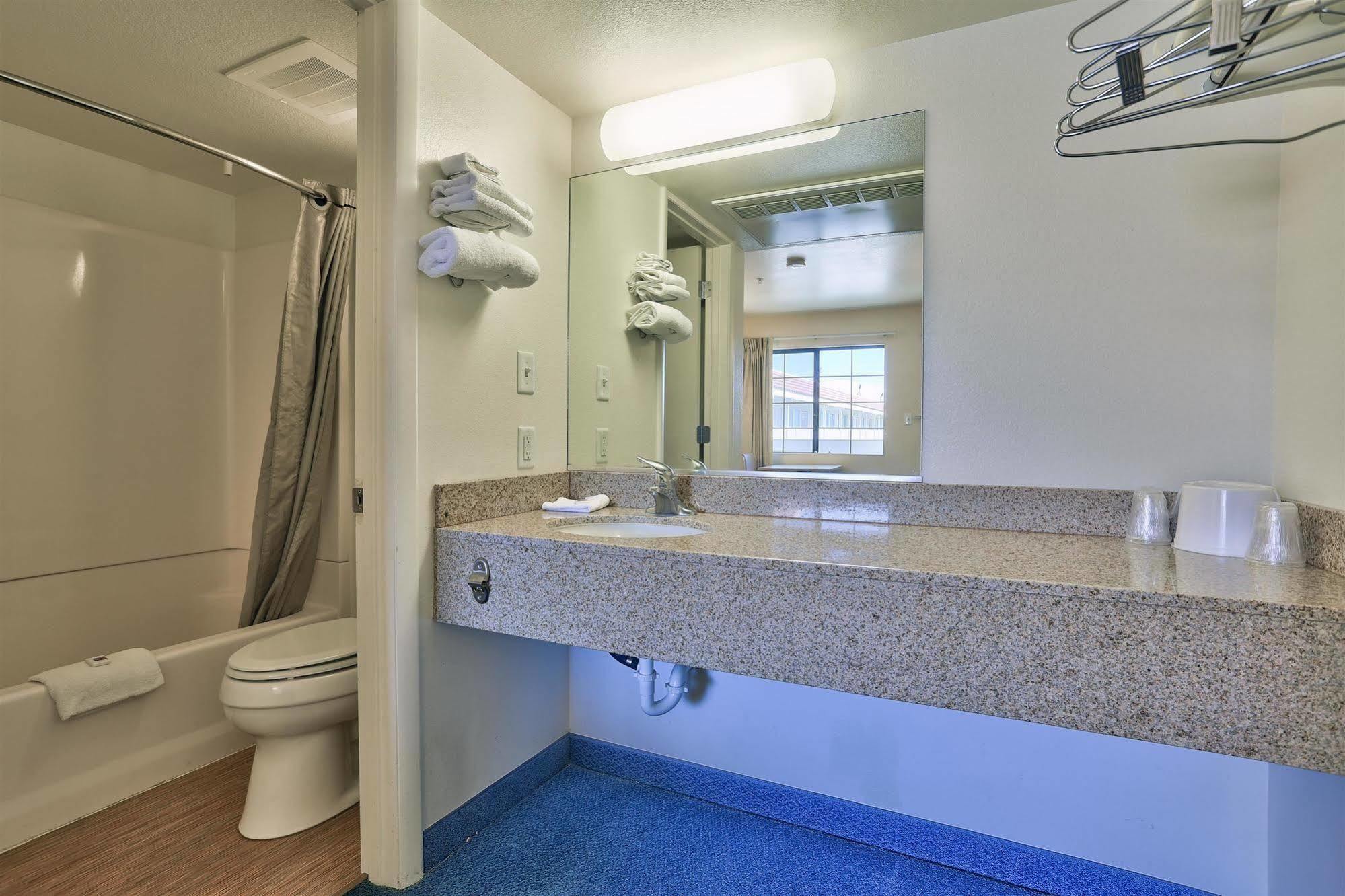 Motel 6-Kingman, Az - Route 66 East 外观 照片
